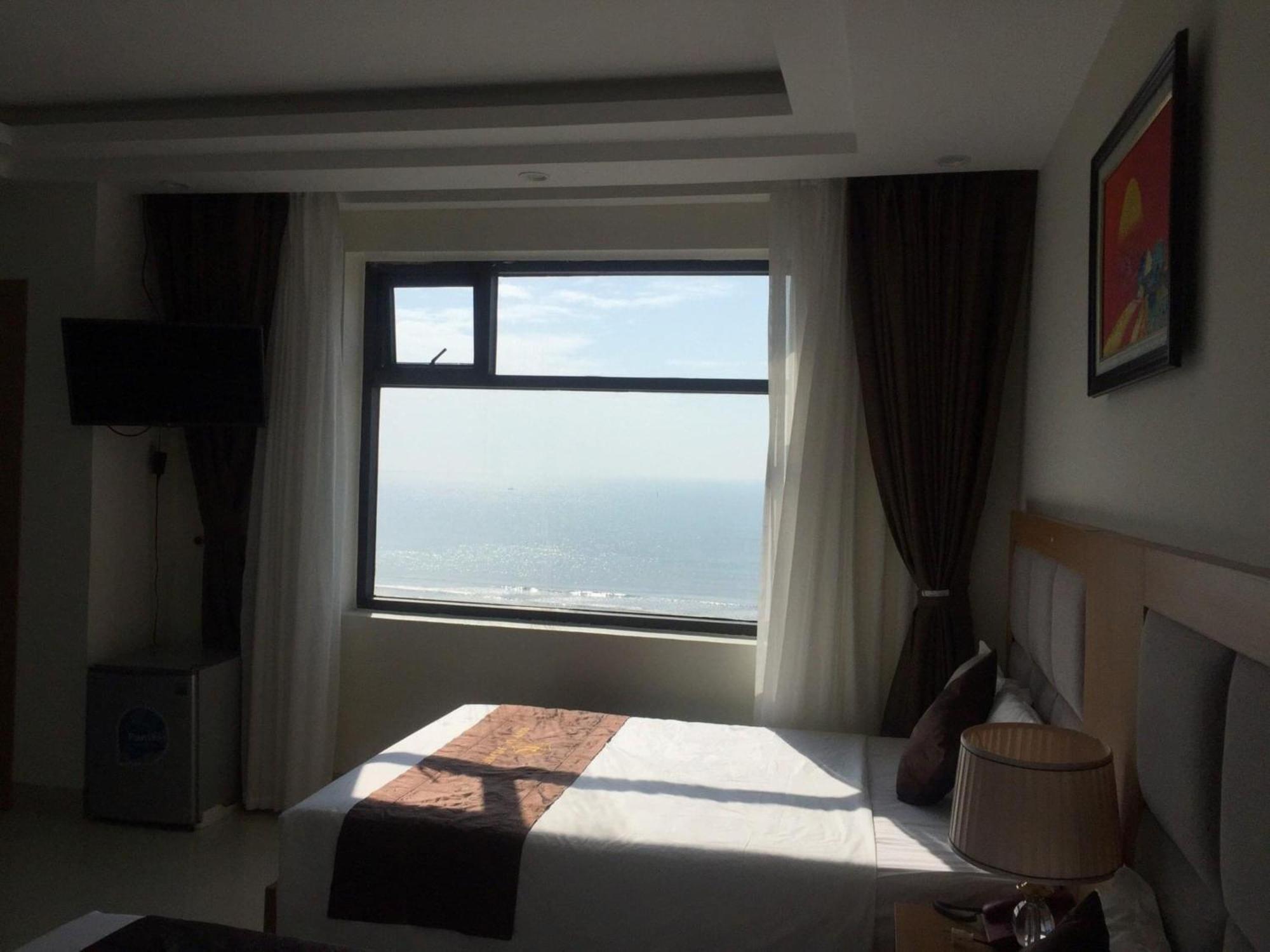 Royal Hotel Сам Сон Екстериор снимка